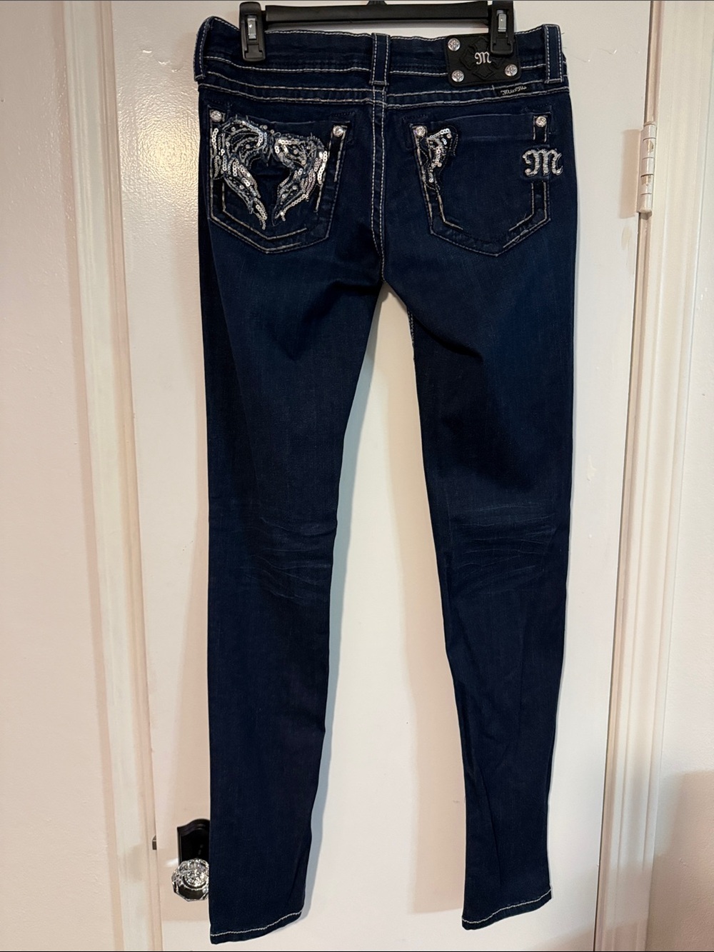 Miss Me Dark Blue Skinny Jeans jeggings with Embroidered Back Pockets